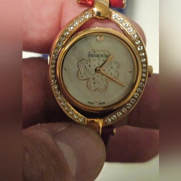 NIB Swarovski women's watch - Picture 6 of 7